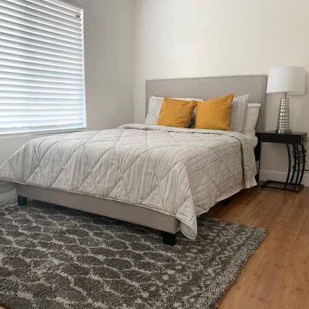 Gated Contemporary 3 Bedroom - 2 Bathroom Home In South La Plus Parking Los Ángeles Exterior foto