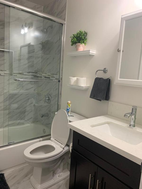 Gated Contemporary 3 Bedroom - 2 Bathroom Home In South La Plus Parking Los Ángeles Exterior foto